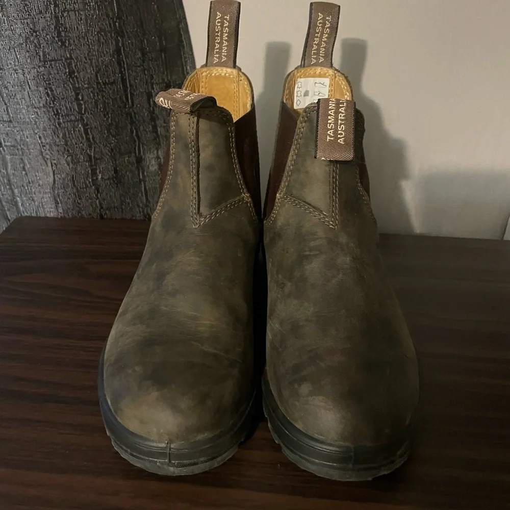 Blundstone Chelsea Boots - Picture 2 of 5